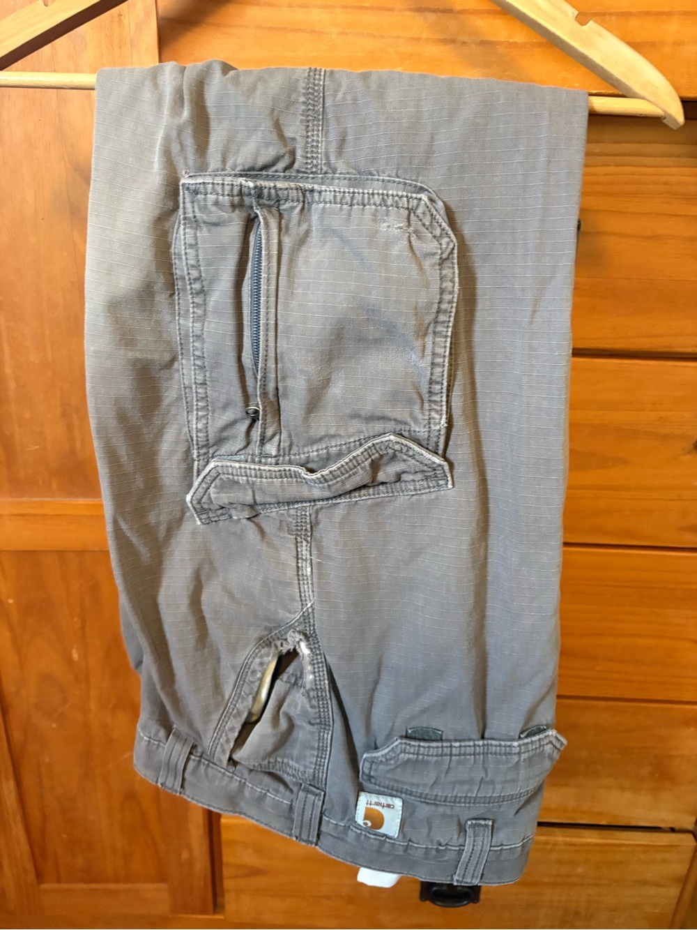 Carhartt Men's Gray Cargo Work Pants with Pocket Detail